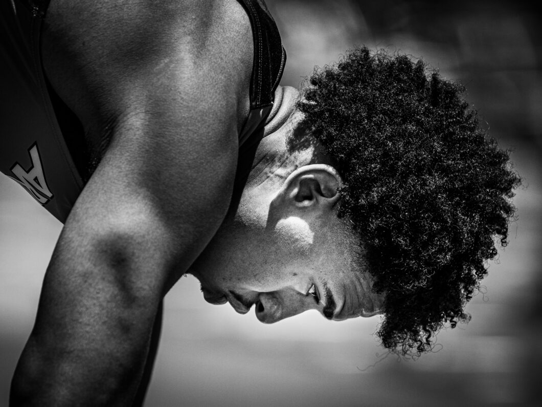 What’s the Best Mental Performance Coaching Program for an Athlete Who Overthinks? | photo of athlete looking focused